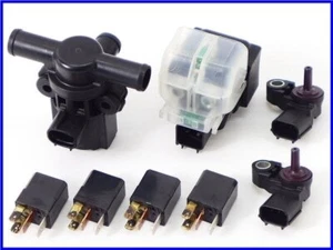 2012 DUCATI 1199 Panigale S Tricolore Genuine Relay & Sensor Set ppp - Picture 1 of 5