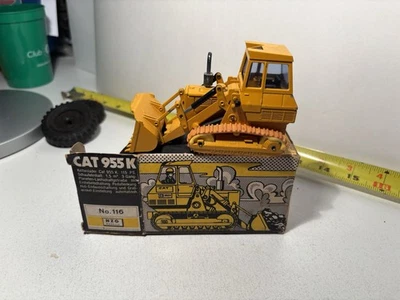 Caterpillar Cat 955K Track Loader - NZG 1:50 Scale Diecast Model #116 - Issue - Image 1 of 4