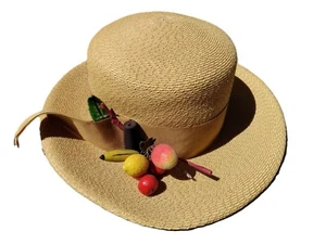 Vintage 40s 50s Straw Sisal Sun Hat with Fruit "Lady Beatrice" - Picture 1 of 17