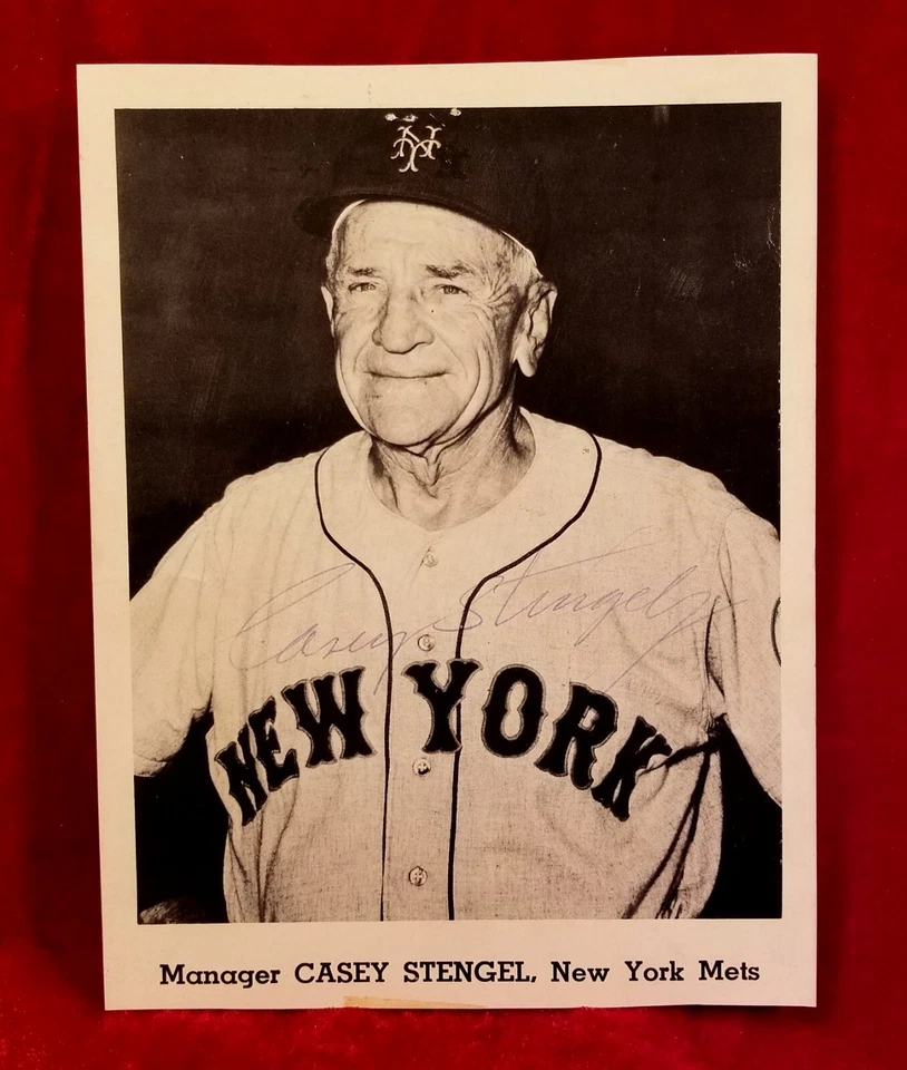 Casey Stengel HOF New York Mets Signed AUTO vtg Team Photo Picture (d. 1975) JSA - Image 1 of 4