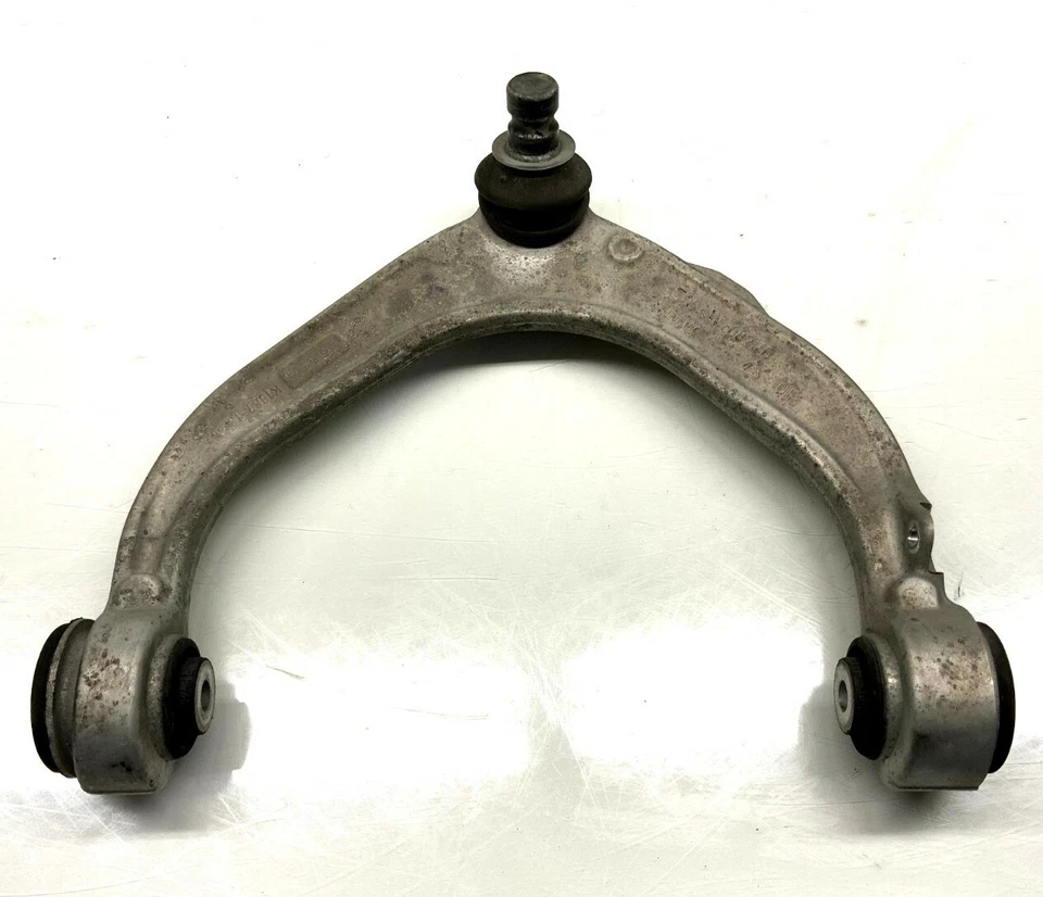 Оригинальный правый верхний рычаг управления передней подвеской 31126788982 BMW X6M X5M 2010-19 - Изображение 1 из 4