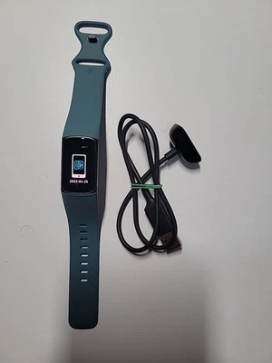 Fitbit Charge 5 活动跟踪器 - 蓝色/石墨 不锈钢 开箱 — 第 1/4 张图片