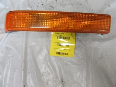 Passenger Corner/Park Light Fits 98-05 BLAZER S10/JIMMY S15 1133424 - Image 1 of 2