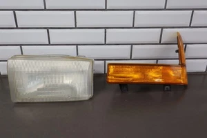 99-04 Ford F250 Driver Left LH Sealed Beam Headlight with Turn Signal OEM - Picture 1 of 21