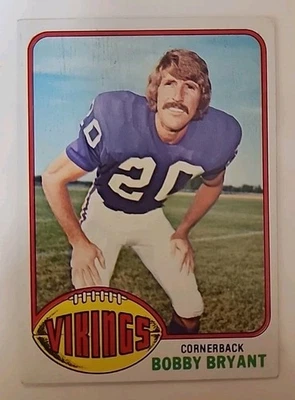1976 Topps Football Card 11 Bobby Bryant Minnesota Vikings  - Image 1 of 2