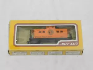 HO Scale LIFE LIKE Great Northern Railway X300 Caboose Model Train Car - Picture 1 of 3