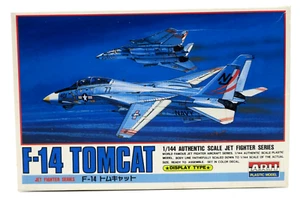 Vintage Arii 1/144 F-14 Tomcat Model Kit - Picture 1 of 5