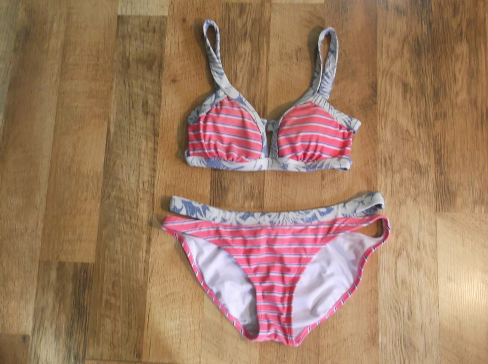 Купальник бикини женский Malibu Dream Girl 2 штуки размер M верхний размер L низ - Изображение 1 из 4