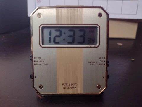 SEIKO QUARTZ DIGITAL TRAVEL ALARM WATCH REF. QEK203F DUAL TIME #74802 VINTAGE Cover