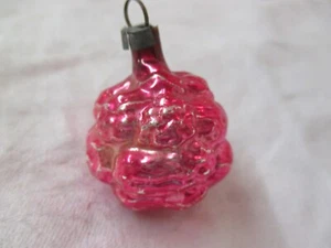 Vintage USA Glass Christmas Ornaments red fruit/nut cluster #15 - Picture 1 of 2
