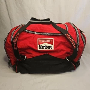 Bolso de lona de nailon vintage Marlboro ilimitado rojo y negro deportes caza camping M - Imagen 1 de 7