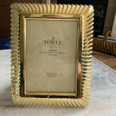 复古毛巾罗纹黄铜金色相框 5x7 独立式或悬挂式现代 — 第 1/4 张图片