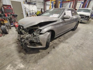 2015 MERCEDES MERCEDES C-CLASS Under Hood Fuse Box 124K - Picture 1 of 12