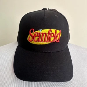 Cappello Berretto Snapback Seinfeld TV Show Logo anni 90 Retro Nero Uomo Donna Regolabile - Foto 1 di 8