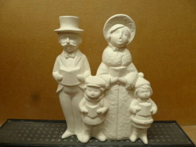 C-0171 Villancicos Familia 8"Tx6"Lx2.75"W Bisque Cerámico Listo para Pintar Foto 1 de 4