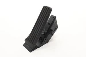 2014 - 2017 MERCEDES S550 W222 ACCELERATOR GAS PEDAL W/ SENSOR OEM A2223000004 - Picture 1 of 10