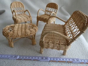 Puppenhaus Vintage Korbmöbel Stühle, Tisch und Bank - Bild 1 von 3
