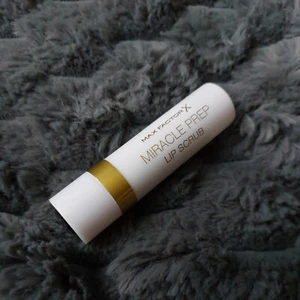 Max Factor Miracle Prep Lip Scrub - Picture 1 of 2