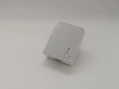 TP-Link TL-PA4010 AV600 Powerline Ethernet Adapter single add-on unit UK plug - Image 1 of 4