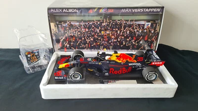 Max Verstappen Red Bull RB16 Abu Dhabi GP 2020 fanshop edition 1:18 Minichamps - Image 1 of 4