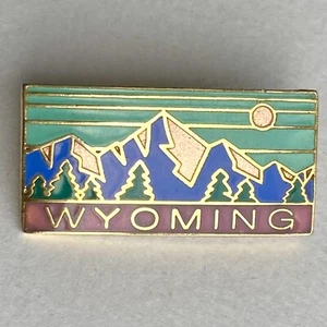 Wyoming Colorful Landscape Enamel Pin Blue Green Purple Mountain Souvenir Brooch - Picture 1 of 5