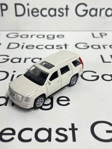 WELLY 2017 Cadillac Escalade White SUV 3" NEX Model 1:64 Diecast - Picture 1 of 2