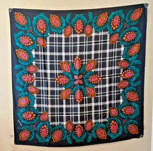 Bufanda de seda Diane Von Furstenberg 43X43" excelente estado - Imagen 1 de 4