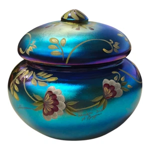 Fenton Favrene Honor Collection Puff Box – Signed by Bradley Huggins – #741/1950 - Picture 1 of 10