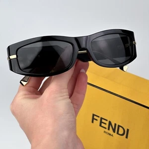 Fendi Women Sunglasses Black Smoke Grey Oval FE40120I SHADOW 01A BRAND NEW - Picture 1 of 11