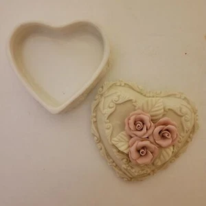 Heart Shaped Ceramic Trinket Box Capodimonte Style Flowers - Picture 1 of 9