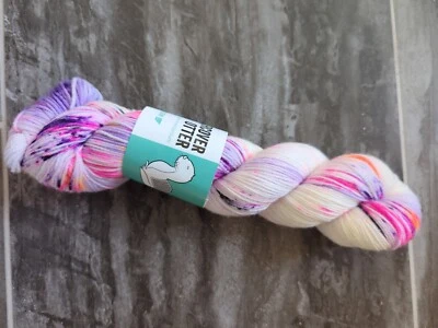 Undercover Otter 80/20 Merino/Nylon Fingering Sock 437 Yds  - Image 1 of 4