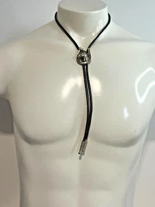 Bolo Tie Western Horsehead Horseshoe Silver Tone Fast Ship Classic & Elegant - Picture 1 of 3