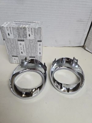 Подлинный INFINITI 2010-2015 модели отделка противотуманная лампа LT и RH спереди 62257-1MS2A - Изображение 1 из 4