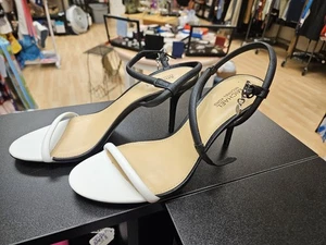 Michael MICHAEL KORS White Black 3 inch High Heel Shoes Sandals Size 6 mint MK - Picture 1 of 6