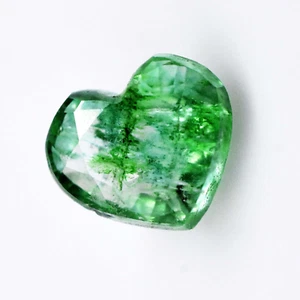 Impresionante piedra preciosa suelta de 1,45 quilates 7,76 x 6,89 mm corazón esmeralda verde natural, Zambia - Imagen 1 de 4