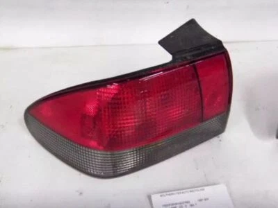 94 95 96 97 98 SAAB 900 LUZ TRASERA IZQUIERDA HATCHBACK CUARTO PANEL MONTADO Foto 1 de 3