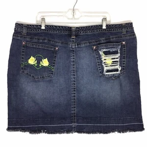 Jessica Simpson Yellow Rose Embroidered Distressed Denim Knee Skirt Size 24W - Picture 1 of 10