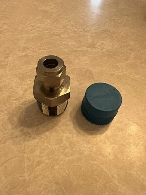 Swagelok 316SS Tube Fitting Male Connector 1/2" Tube x 3/4" Male NPT SS-810-1-12 - Image 1 of 4
