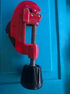 Benchmark Pipe Tube Cutter 3-32mm (1/8 - 1-1/4) OD - Picture 1 of 4