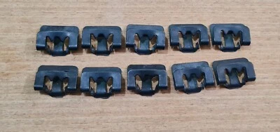 DAIHATSU FEROZA TAFT ROCKY SPORTRAK FRONT DOOR GLASS WEATHERSTRIP OUTER CLIP SET Foto 1 de 4