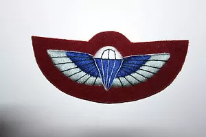 BRITISH SAS SPECIAL AIR SERVICE S.A.S. ALA DE REGIMIENTO DE PARACAÍDAS SOBRE FIELTRO MARRÓN - Imagen 1 de 1