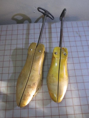 Lote de 2 camillas para zapatos Belcher, talla #0 y #2 Foto 1 de 4