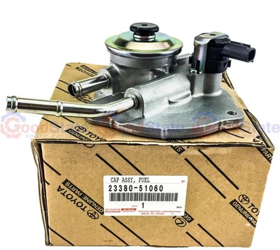 Genuine LandCruiser VDJ79 1VD 4.5 Diesel V8 Fuel Filter Housing Primer Pump Cap - Image 1 of 4