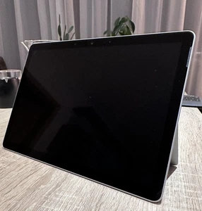 Microsoft Surface Go 3 - Foto 1 di 5