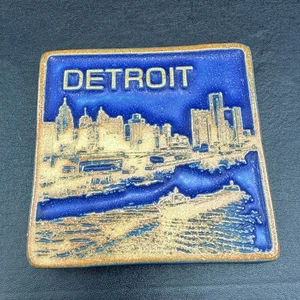 RARA PIASTRELLA CERAMICA PEWABIC smaltata Detroit Skyline 4"x4" blu scuro - Foto 1 di 5