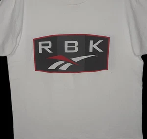 T-shirt Reebok RBK Initials logo taglia M punto singolo double face USA vintage - Foto 1 di 6
