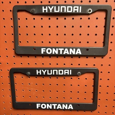 2 marcos de matrícula de plástico negro Hyundai Fontana Foto 1 de 4