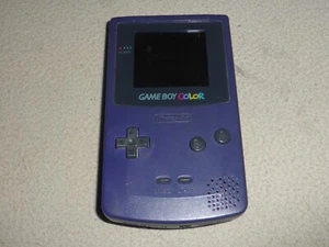 CONSOLA DE SISTEMA DE UVA GAMEBOY COLOR PÚRPURA SOLO PORTÁTIL FUNCIONANDO CGB-001 - Imagen 1 de 7