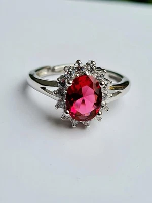 Anello Kate in Argento925 con Pietra Rossa e Zirconi Bianchi - Immagine 1 di 4