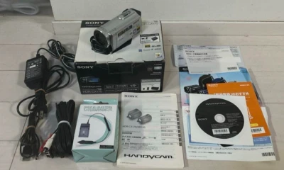 Sony HDR-CX170 HandyCam HD Digital Video Camera Recorder 32GB 25x Silver w/Box - Image 1 of 4